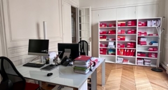 Sous-location d'un beau bureau pouvant accueillir 2 personnes au 22 rue la Boétie 75008 - Métro Miromesnil